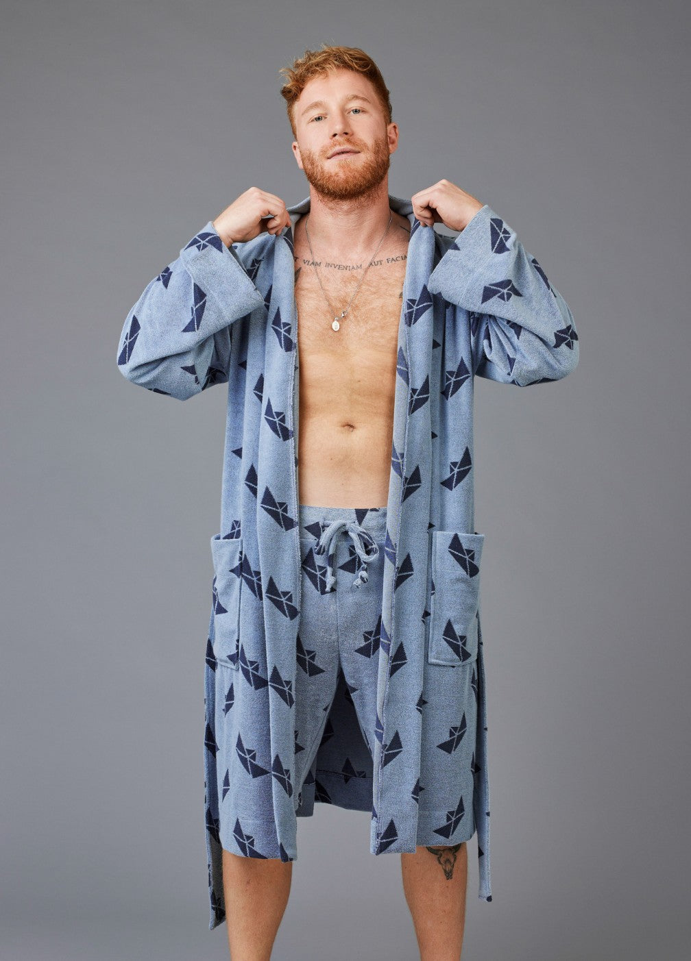 THE CAPTAIN ROBE