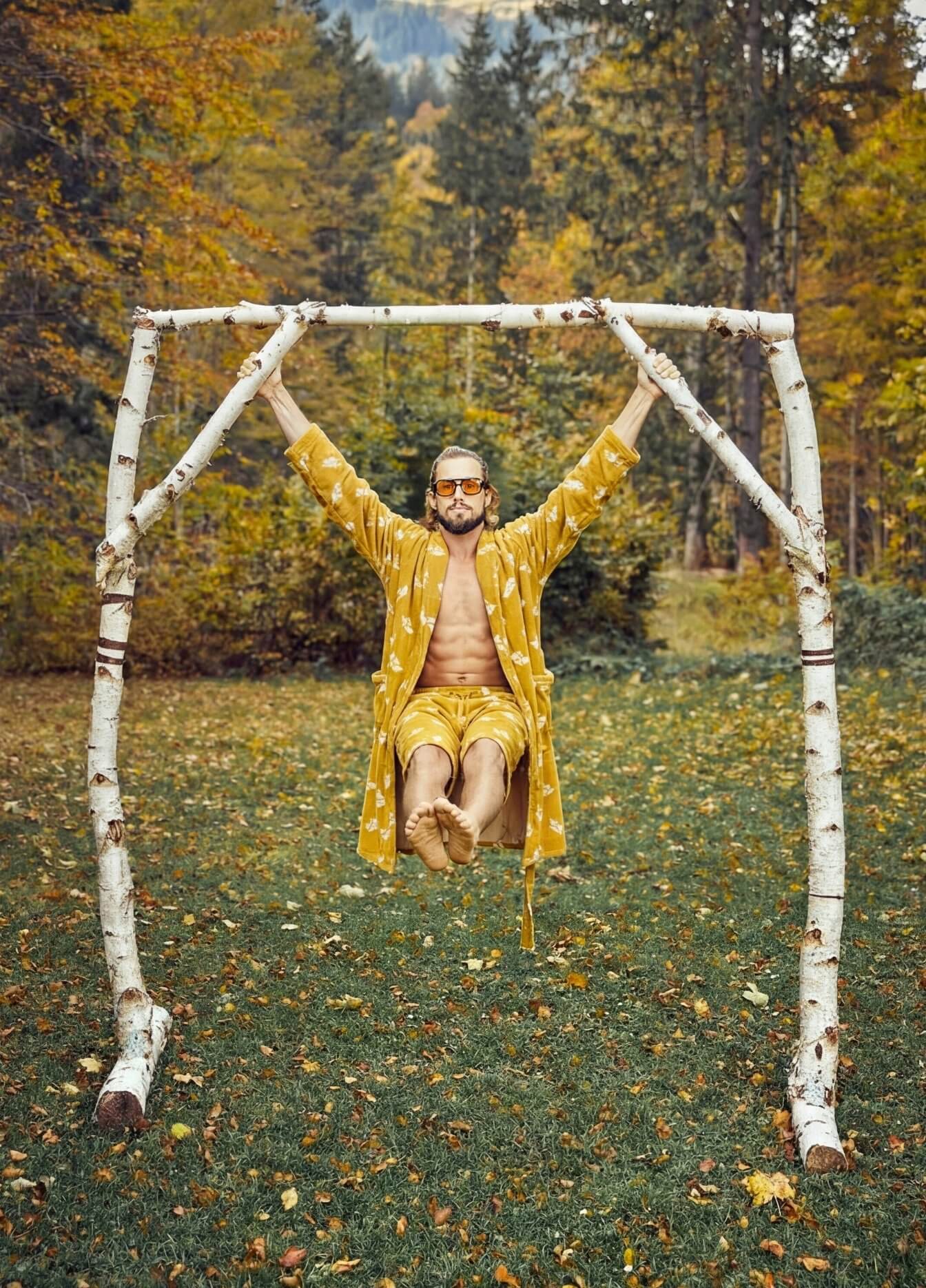 THE CAPTAIN SHORTS GOLD